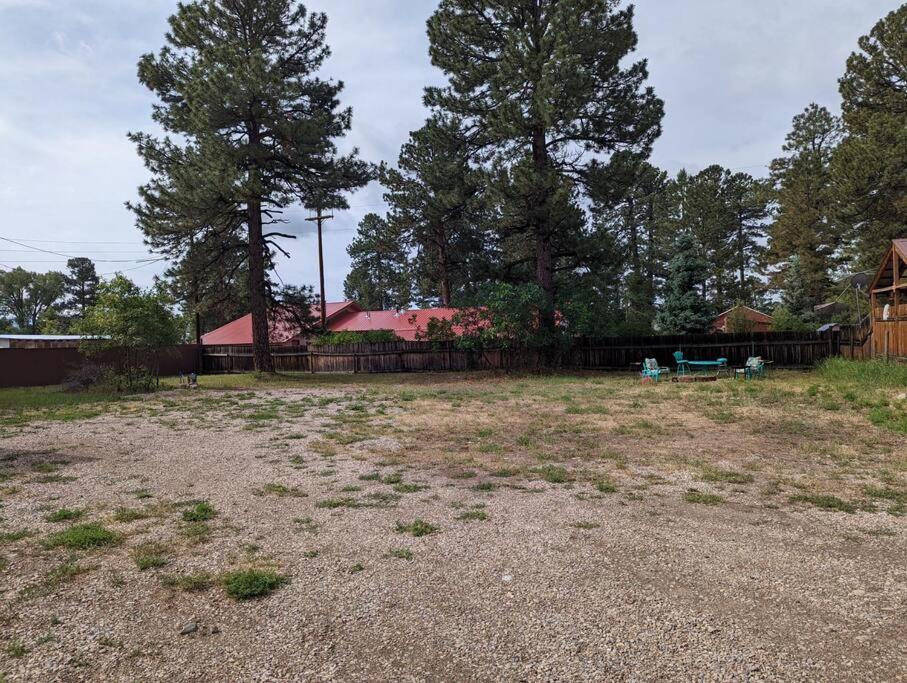Outlaw Cache Villa Chama Exterior photo